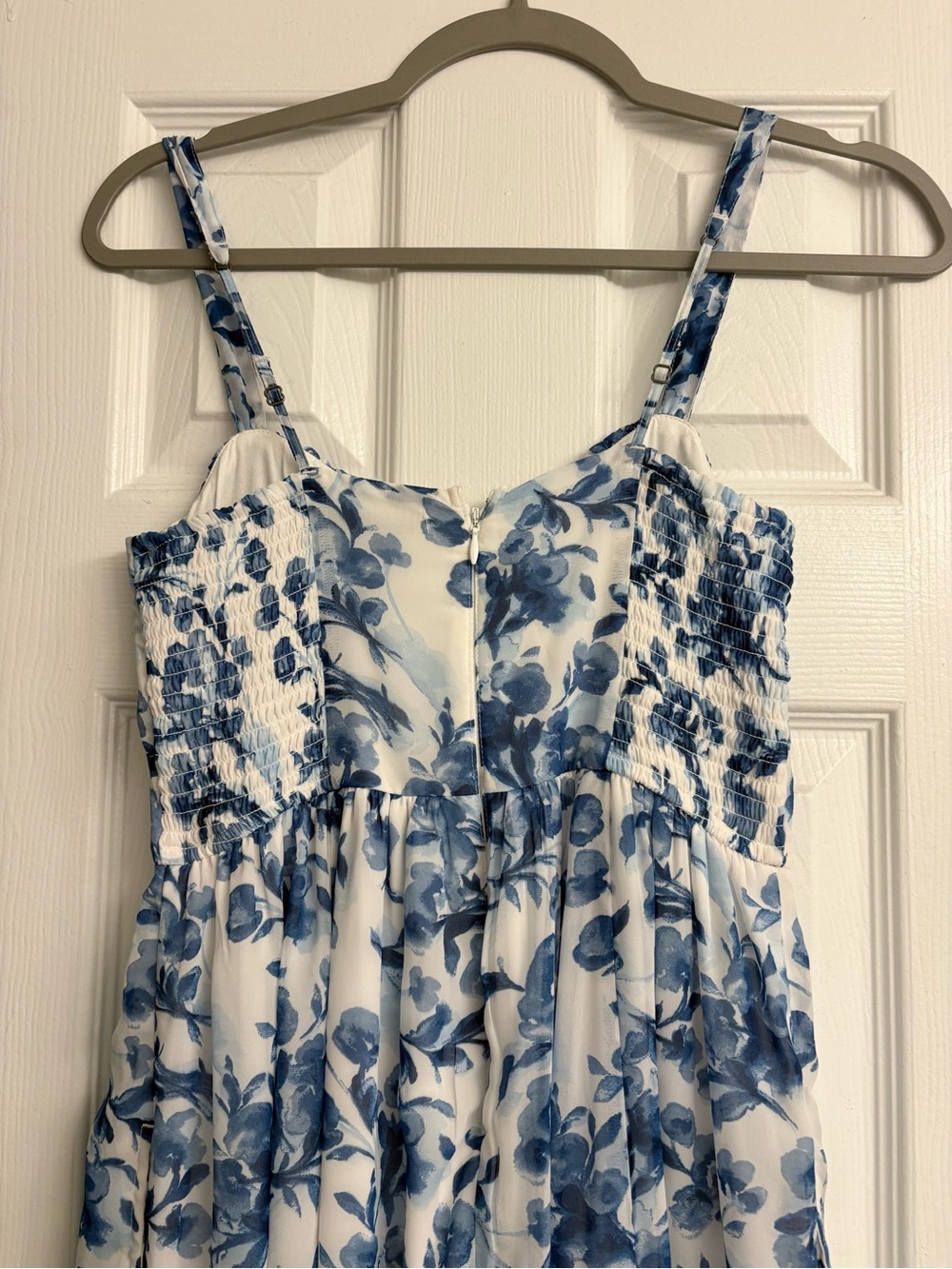 Abercrombie & Fitch Blue and White Floral Chiffon Midi Dress - Picture 5 of 5